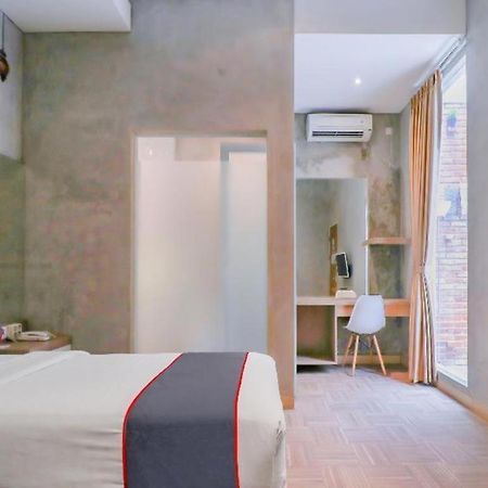 Hotel Collection O 31 The Batik Bed And Coffee Bandung Esterno foto
