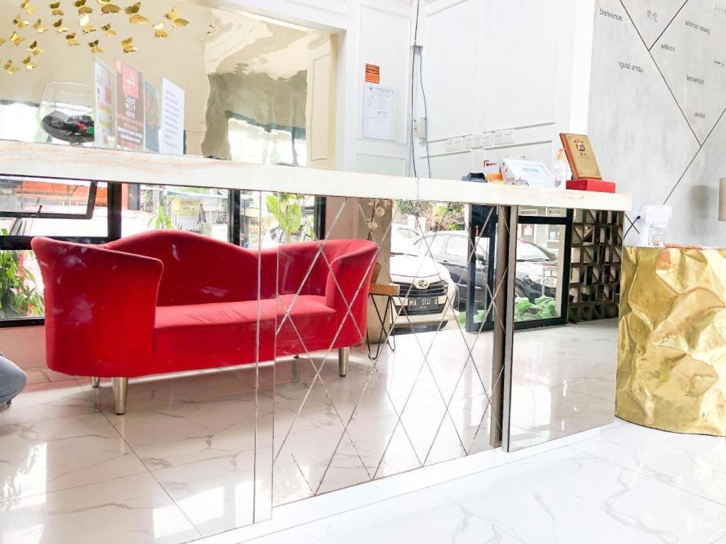 Hotel Collection O 31 The Batik Bed And Coffee Bandung Esterno foto