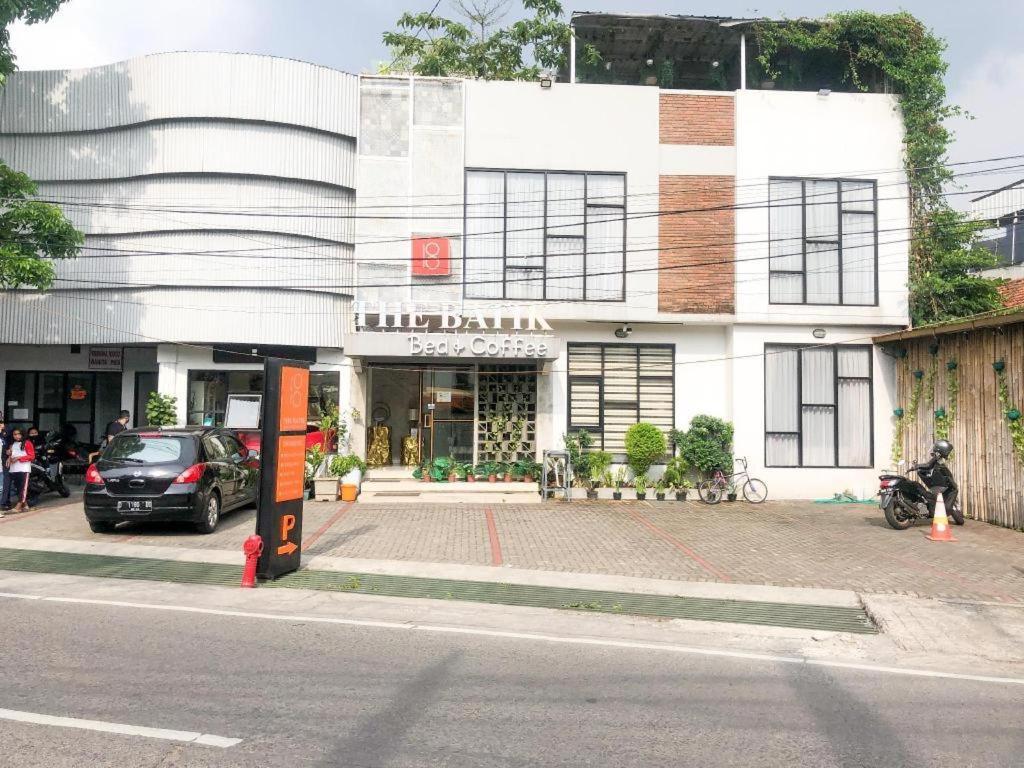 Hotel Collection O 31 The Batik Bed And Coffee Bandung Esterno foto